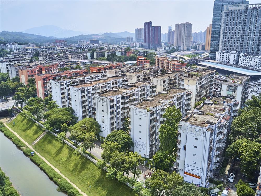 新秀村（北区）