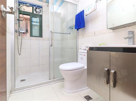 君逸华府-卫生间