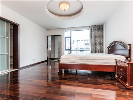 天健世纪花园-主卧
