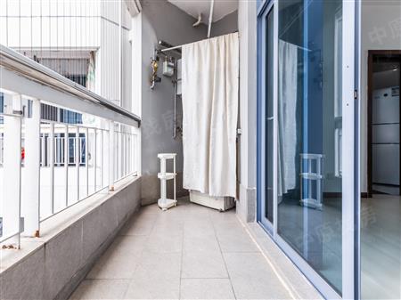 天健世纪花园-阳台