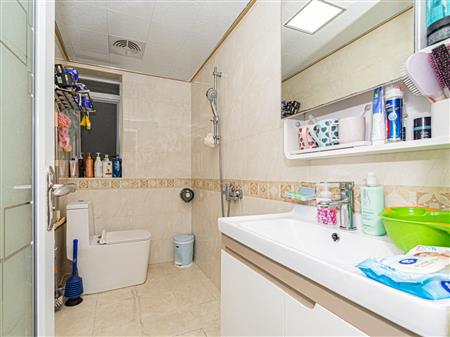 汇港名苑-卫生间