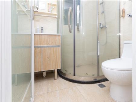 倚龙华庭-卫生间