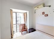 布吉中心花园-主卧