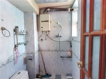 碧荔花园-卫生间