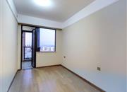 天峦湖花园-次卧