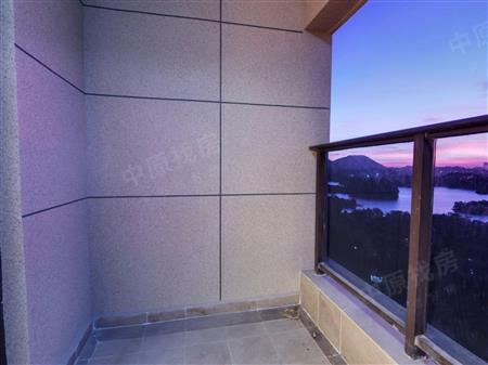 天峦湖花园-阳台