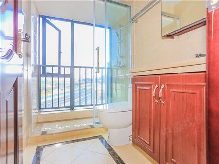 信义金御半山（三期信义荔景御园）-卫生间