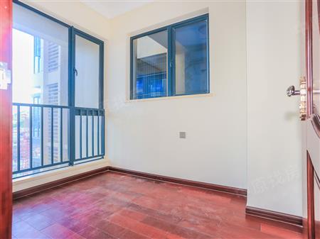 信义金御半山（三期信义荔景御园）-次卧