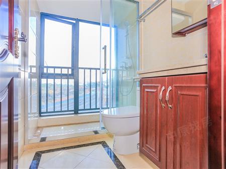 信义金御半山（三期信义荔景御园）-卫生间