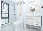 麟恒中心广场-卫生间