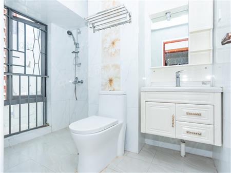 麟恒中心广场-卫生间