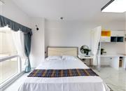 白金假日公寓-主卧