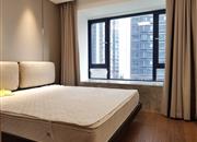 半岛城邦花园三期-主卧