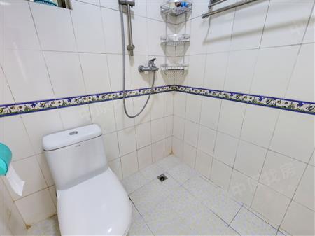 阳光四季-卫生间