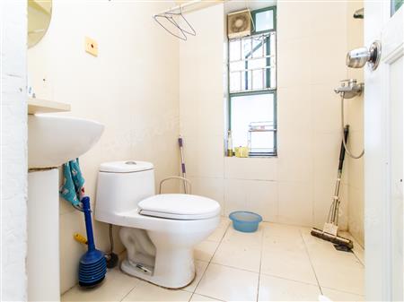 君逸华府-卫生间