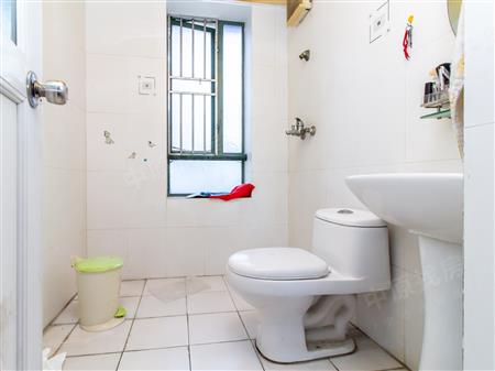 君逸华府-卫生间