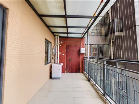 深业东城上邸-阳台