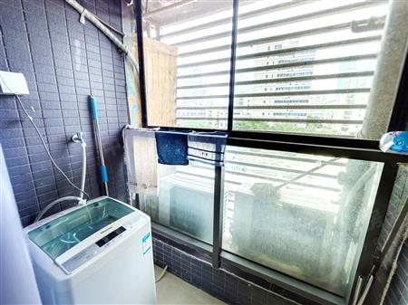 南园枫叶广场-阳台