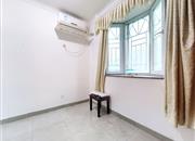 东方半岛花园-次卧