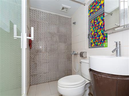 金地名津-卫生间