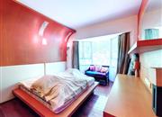 倚山花园（一期）-次卧