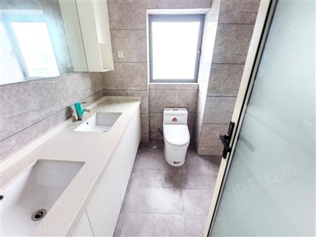 公园一号广场-卫生间