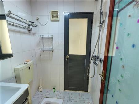 中粮幸福花园-卫生间