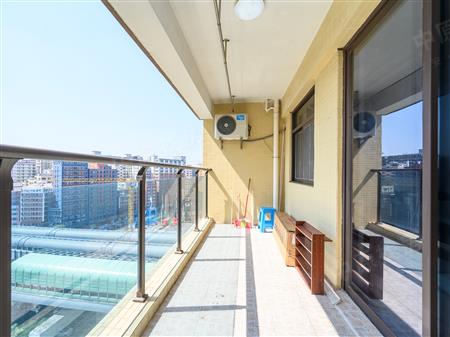 金亨利首府-阳台