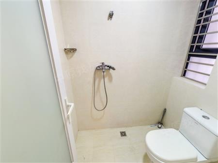 龙悦居四期-卫生间