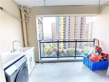 英郡年华花园（三期）-阳台