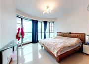 金地海景花园E区-主卧