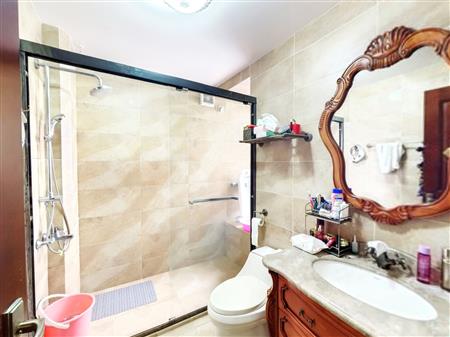 半岛城邦花园二期-卫生间