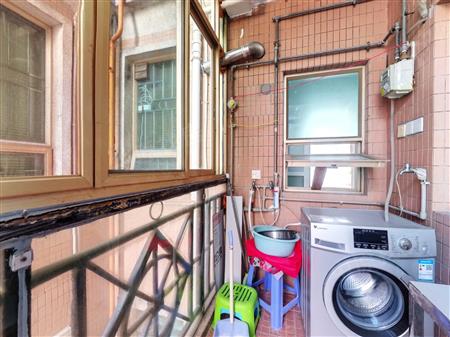 鸿瑞花园一期-阳台