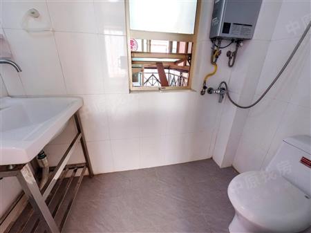 鸿瑞花园一期-卫生间