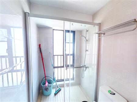 德润荣君府-卫生间