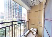 德润荣君府-阳台