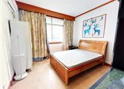 凤凰路58号大院-主卧