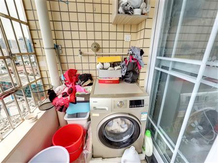 东门新干线-阳台