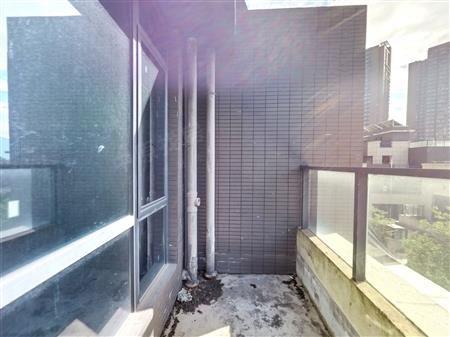 金众云山栖-阳台