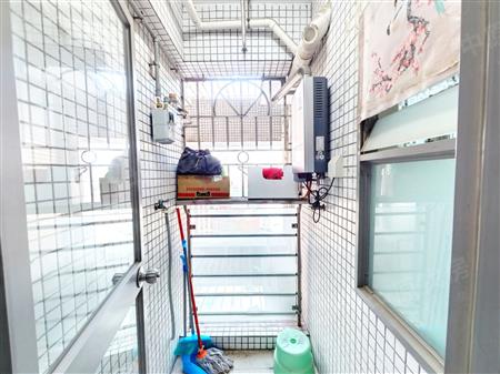 京基东方华都-阳台