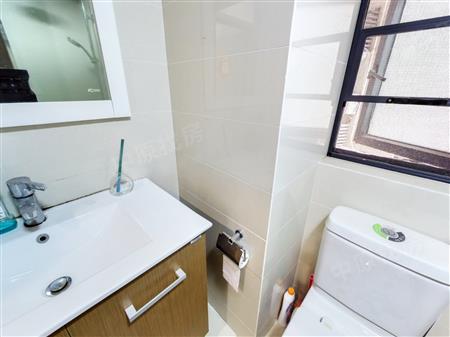 金地名津-卫生间