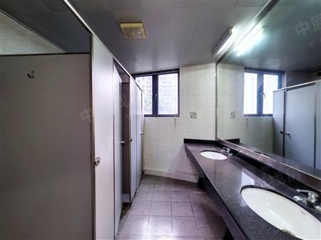 宏发领域-卫生间