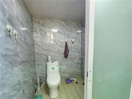 碧荔花园-卫生间