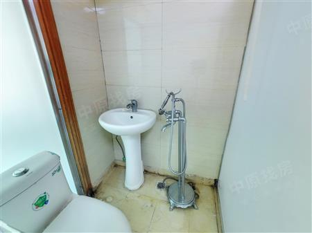 碧荔花园-卫生间