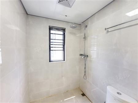 金地龙城中央-卫生间