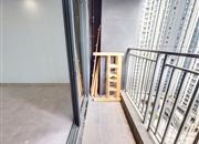 金地龙城中央-阳台