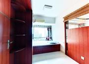 布吉中心花园-次卧