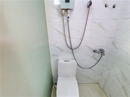 恒丰工业城-卫生间