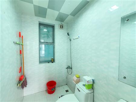 龙城华府-卫生间