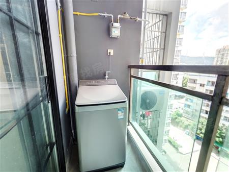 大芬油画苑-阳台